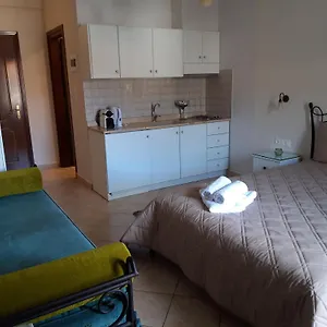 https://pension-irini.hotelschalkidiki.net