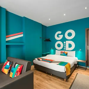 https://apt-colors-living.hotelschalkidiki.net